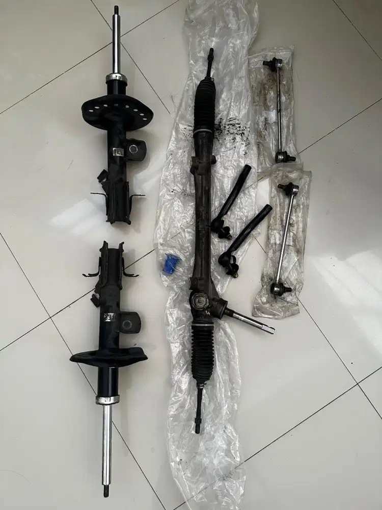 Copotan Racksteer Shockbreaker 1 set Nissan Juke