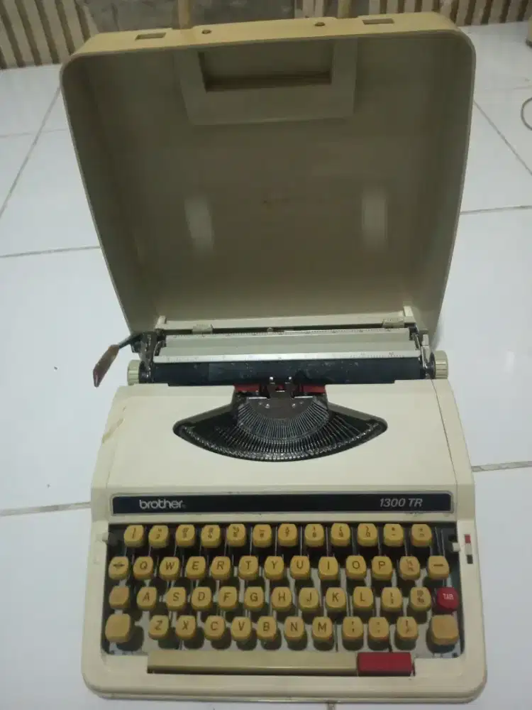 mesin tik jadul