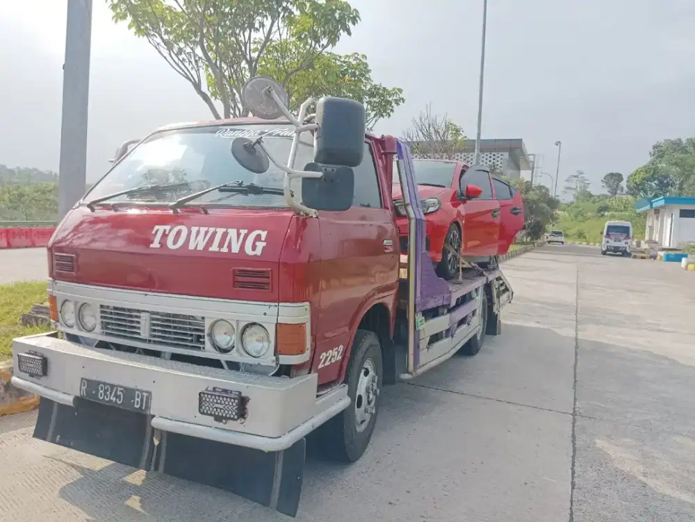 Towing Toyota Dyna tahun 1995