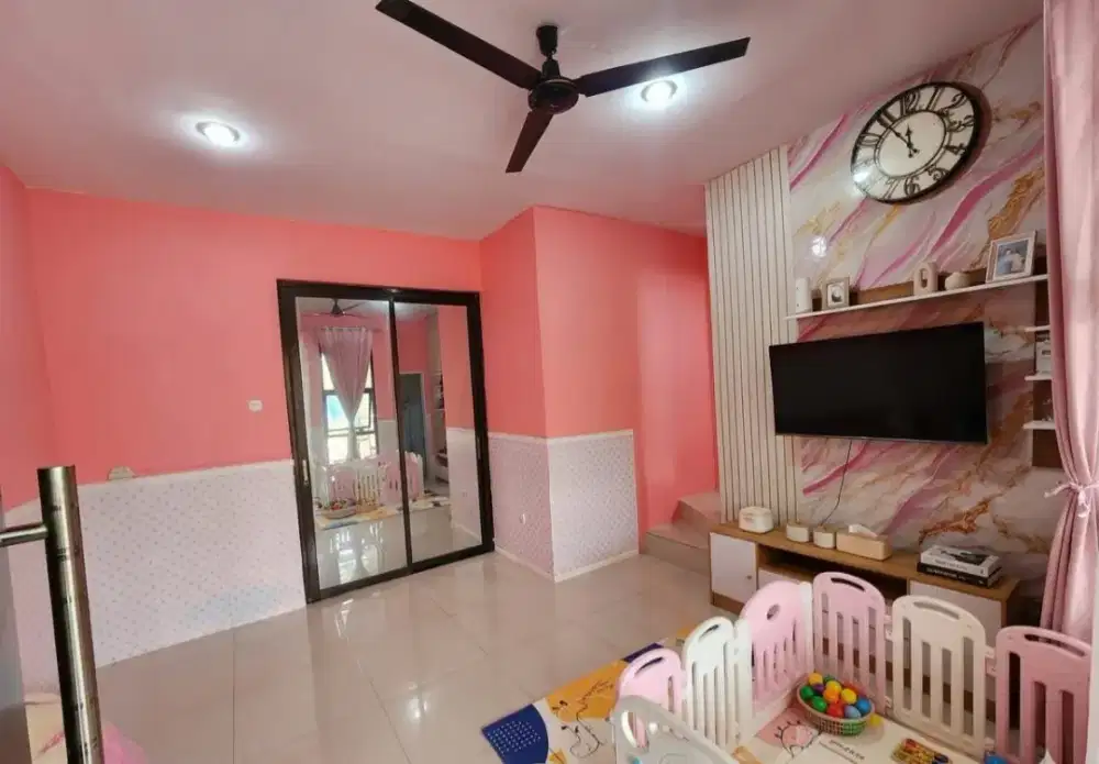 Full renovasi Hadap kolam renang
