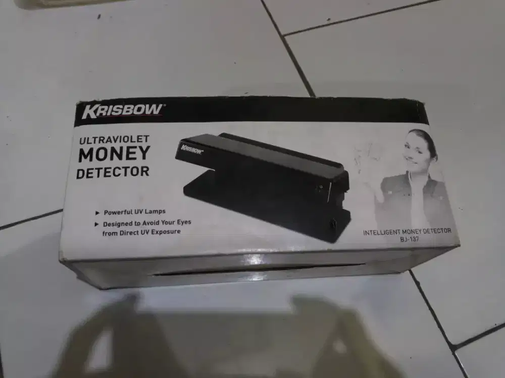 Detector money ultraviolet