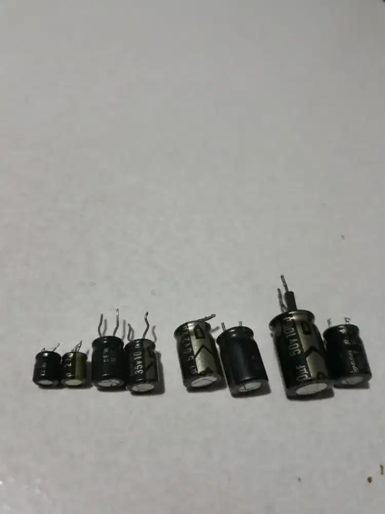 Elco Blak Gate 220 uf /50 V