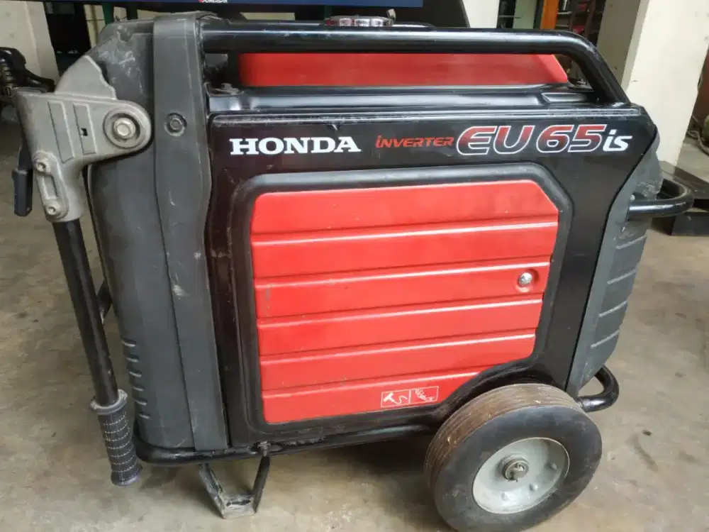 HONDA GENSET EU65iS 6.5kVA 6500WATT INVERTER BENSIN350cc MADE IN JAPAN