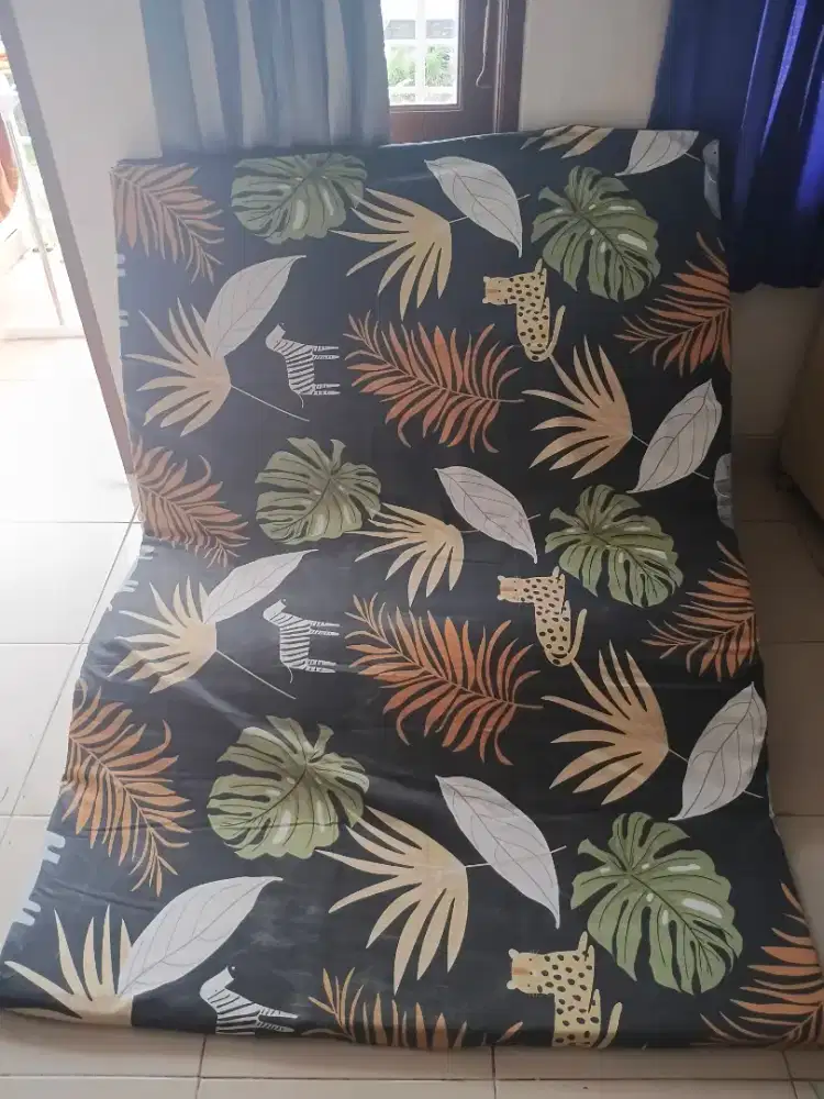 Kasur lantai busa lipat