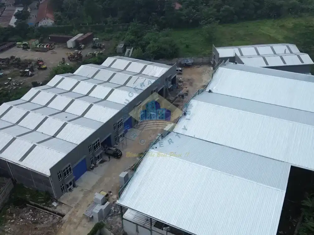 Pergudangan di jalan Raya pemda Tigaraksa - Tangerang, Banten