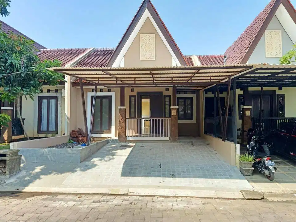 Rumah di taman sari majapahit