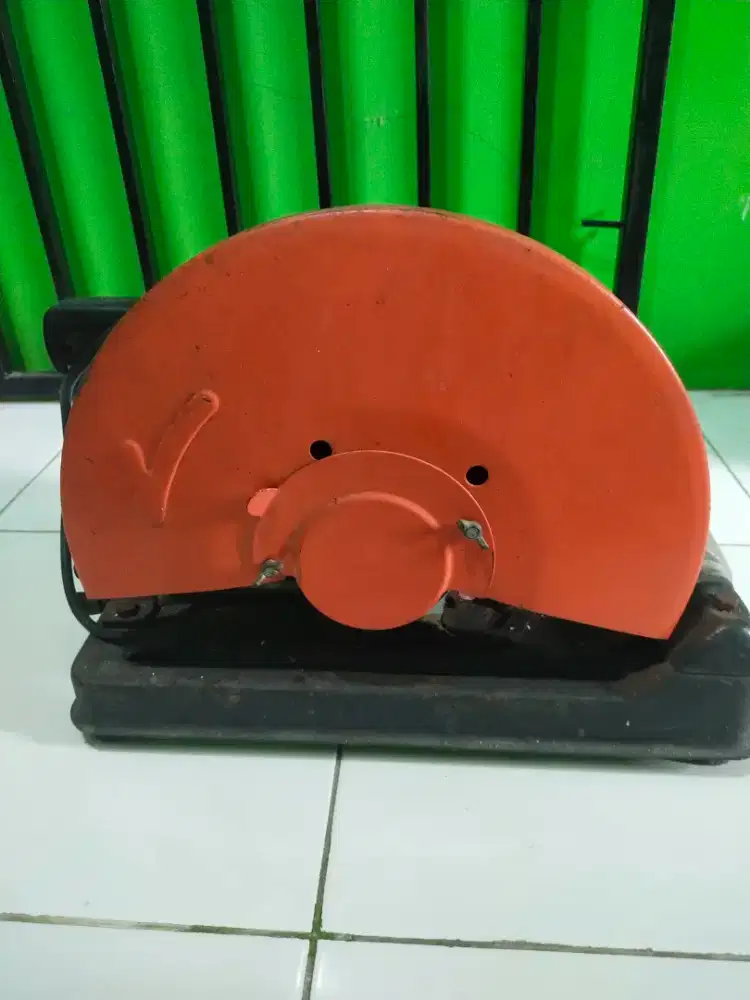 Assalamu'alaikum,Dijual murah aja mesin potong besi hanya 600.000 saja