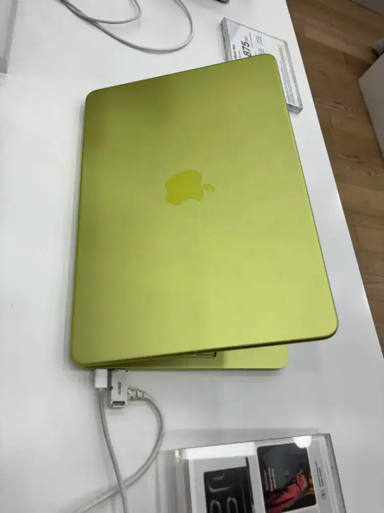 MacBook Neo new iBox