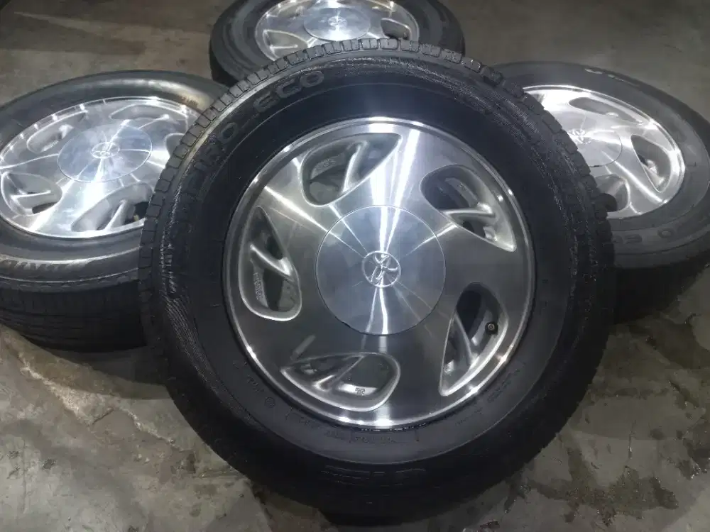 Velg oem Kijang LGX EFI Ring 14 plus ban