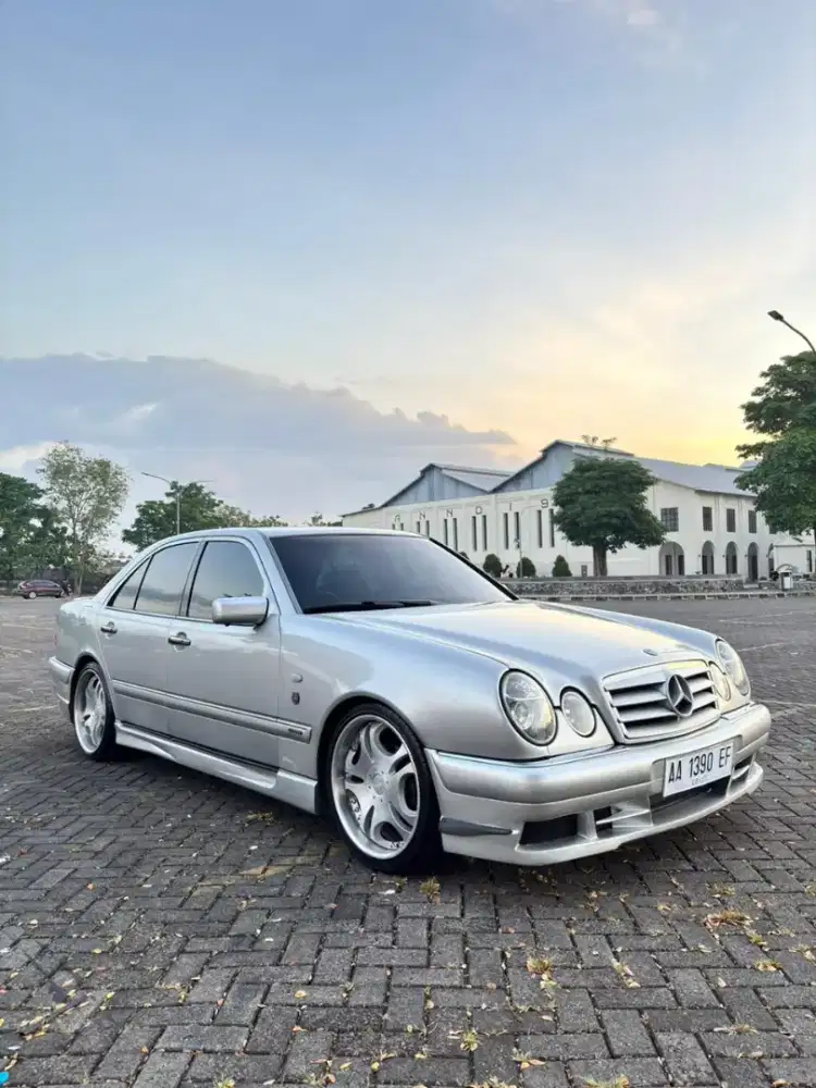 Mercedes Benz W210 E230 Elegance Matic