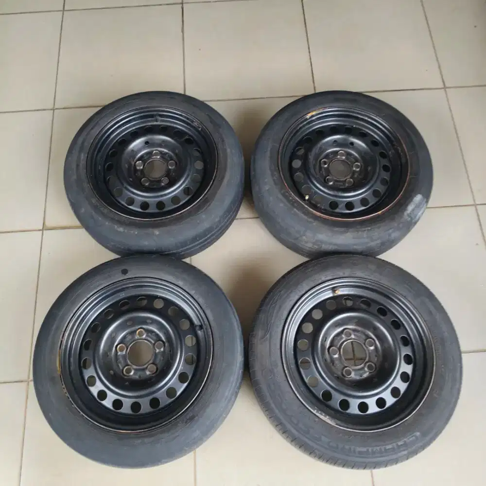 Velg kaleng mercedes