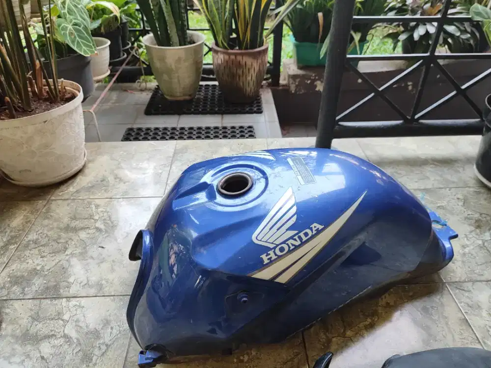 Tanki Verza Honda Original utuh Spakbor Depan Primus Original