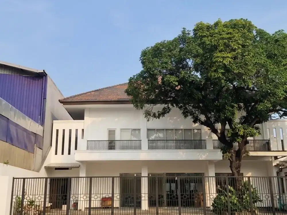 Rumah 2 Lantai Jemursari Surabaya - Rm168apd