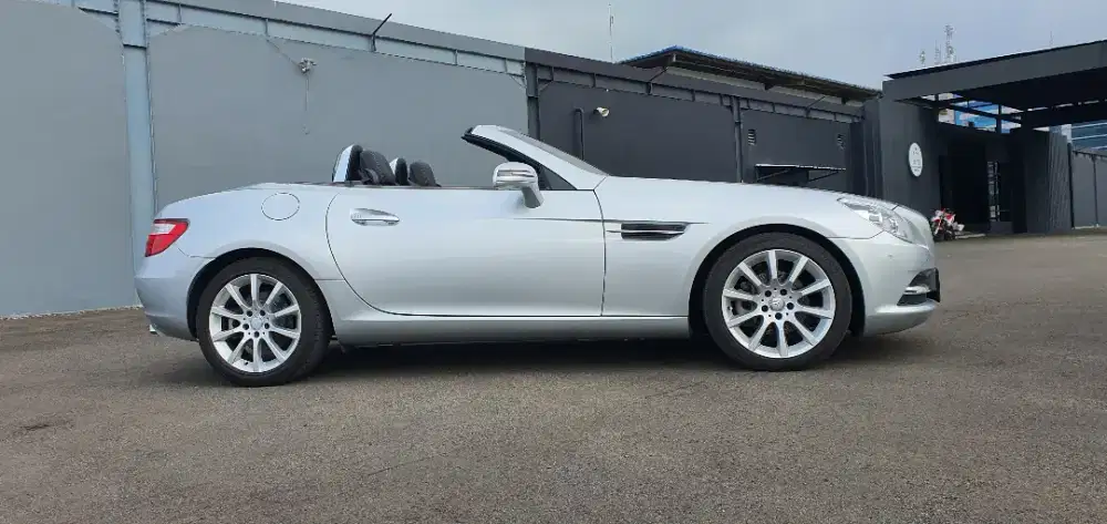 Mercedes-Benz SLK200 1.8 AT convertible 2013