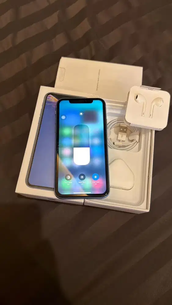 Iphone Xr  64GB Blue Terdaftar Mulus Lengkap