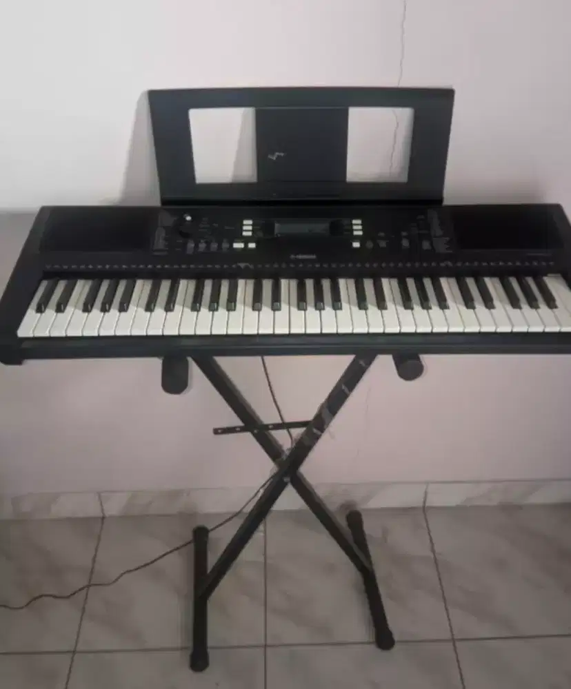 Yamaha PSR-E373 Keyboard Arranger 61 Keys + Stand X