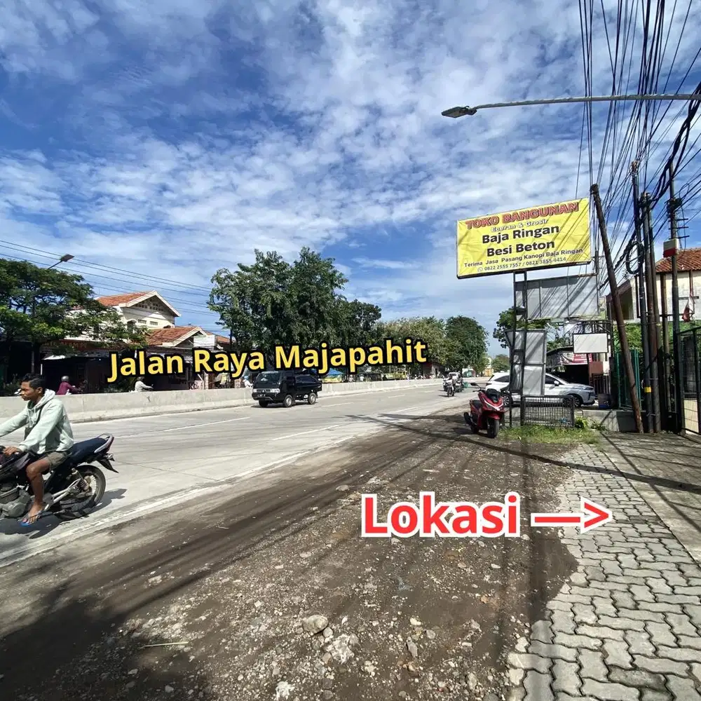 Sebelah Nasmoco Majapahit