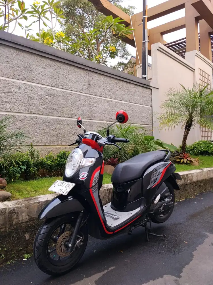 HONDA SCOOPY DONAT 2019