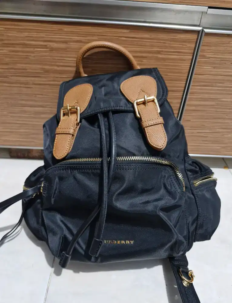 Preloved tas ransel burb***y original, semua sdh embos burbur