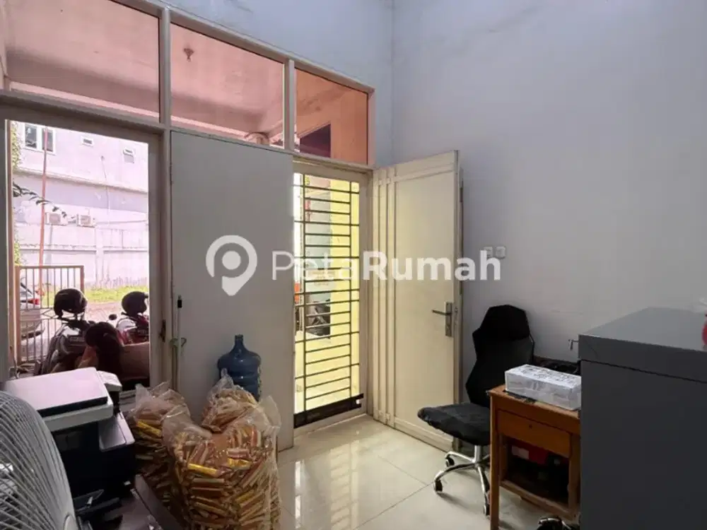 DIJUAL VILLA JALAN BERINGIN KOMPLEK CEMARA ASRI - MEDAN ESTATE (indra & andy)