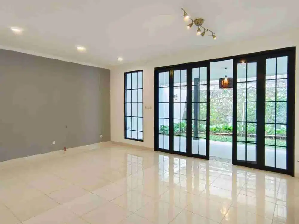 Rumah discovery Ceilo SDH renov total belakang ada taman besar siap Huni