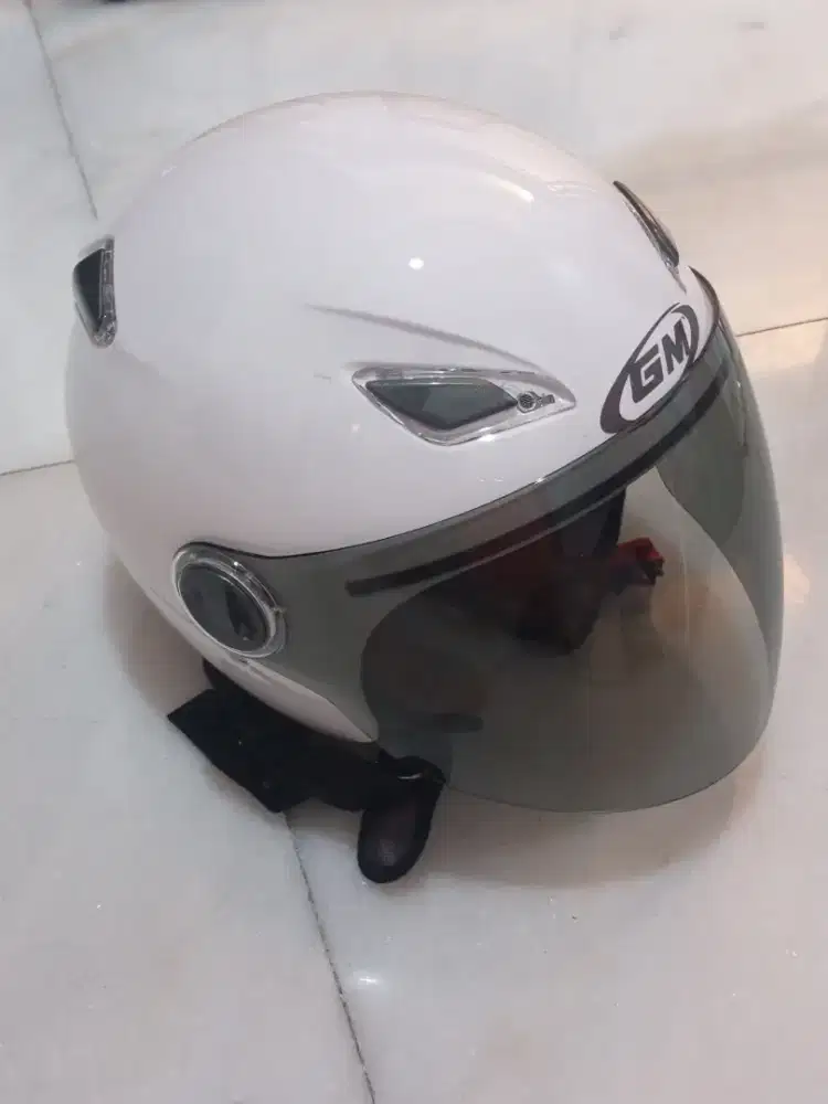 Helm GM size M jarang pake, harga blh nawar