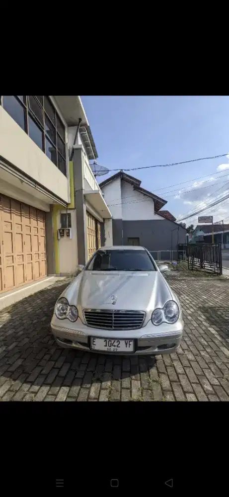 Mersedes benz c180. 2004