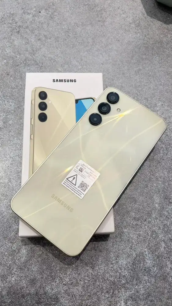 samsung a16 5G ram 8/256 gold