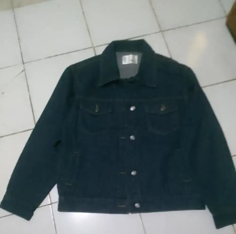 Jaket levis jual cepat hanya 125.000 aja nett