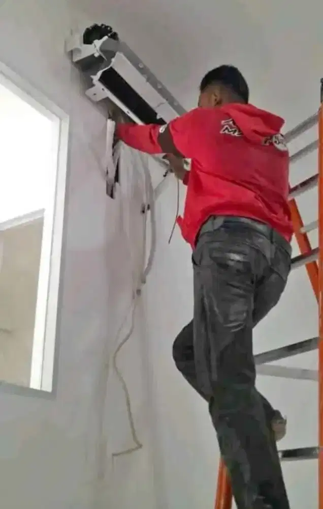 Service ac, Cuci ac, Bongkar pAsang ac, Isi/Tambah freon, vakum dll