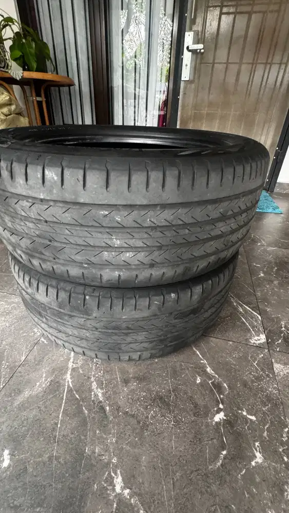 Ban EV Merek Continental 235 / 50 R18 101V XL ( Bekas)