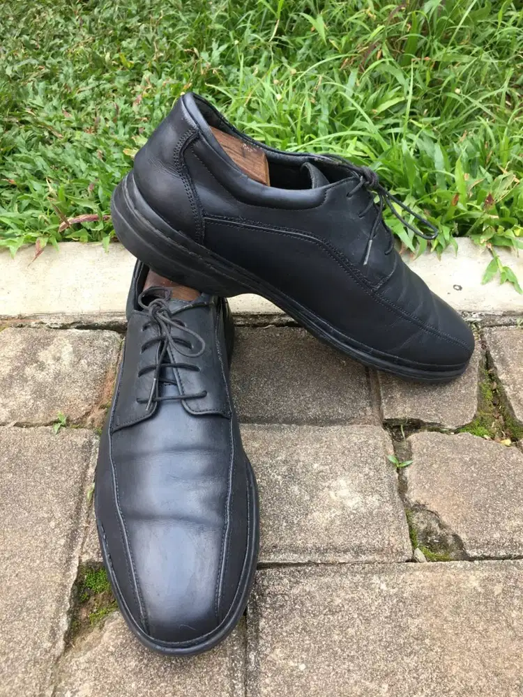 Sepatu Formal Pria Kulit Asli Size 42 Hitam Rockport