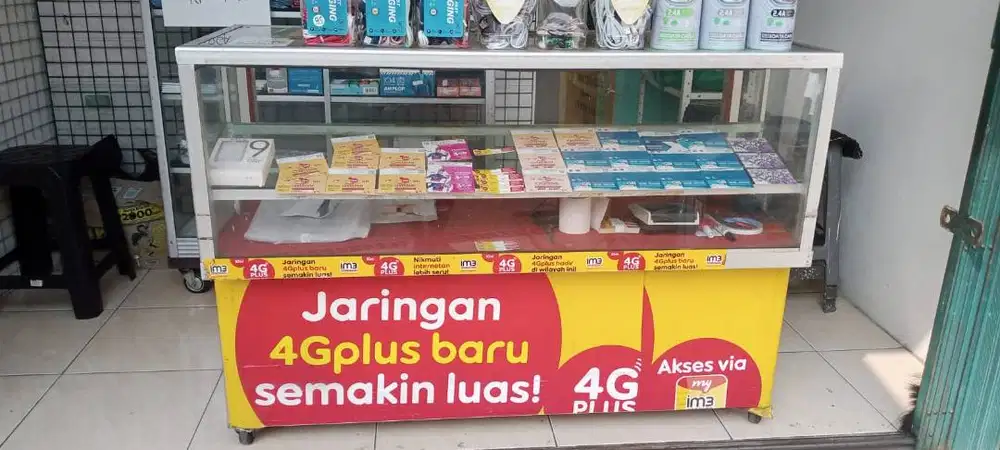 Etalase Konter Pulsa