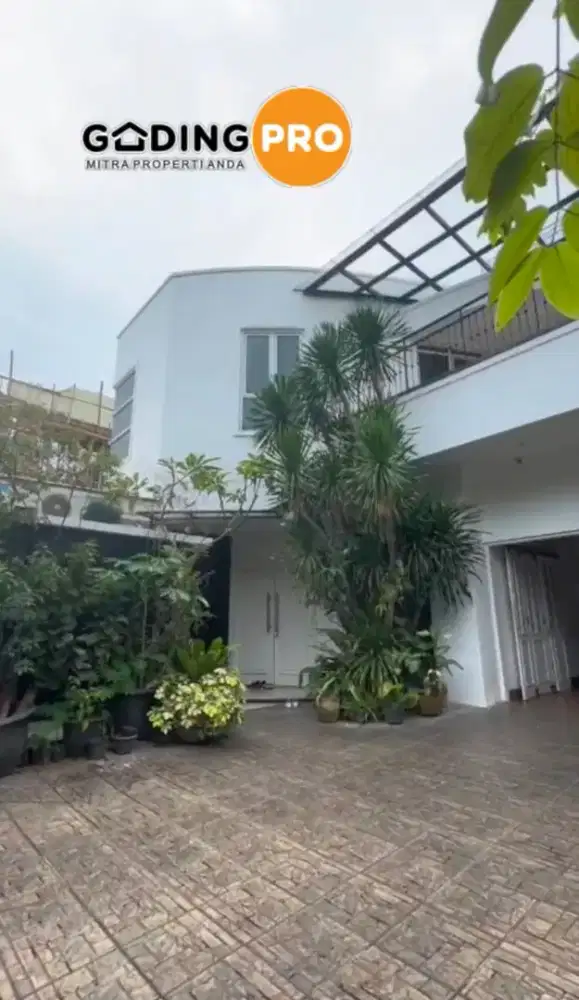 DIJUAL RUMAH LUXURY DAN MODERN DI PONDOK INDAH JAKARTA SELATAN
