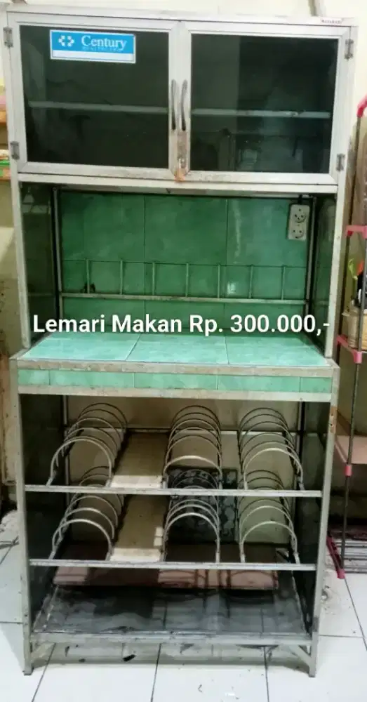 Lemari Makan Bekas