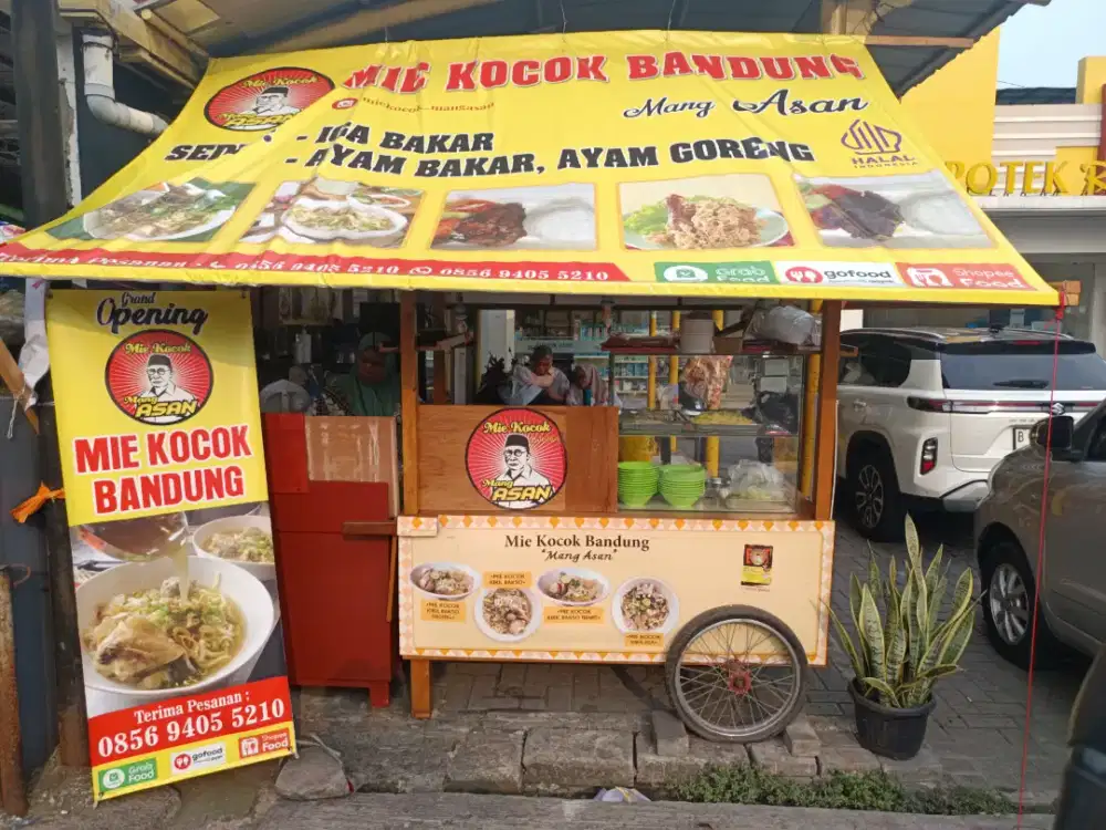 Dibutuhkan karyawan Kedai