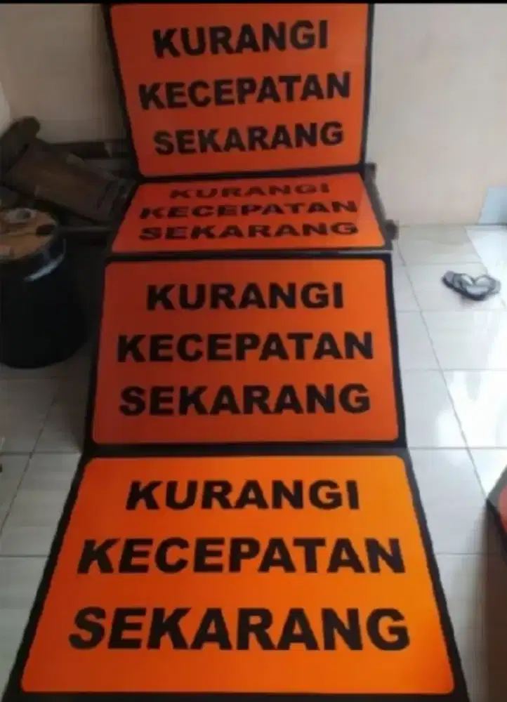Sign board rambu lalu lintas papan jalan
