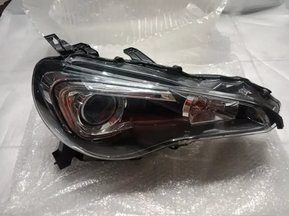 Headlamp lampu depan Subaru BRZ / Toyota FT 86