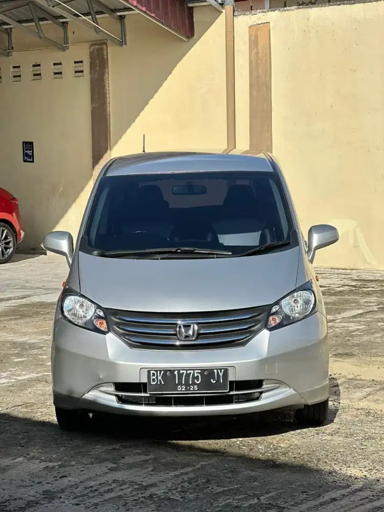 Honda freed E PSD at matic 2010 nik 2009