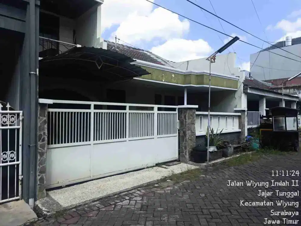 Dijual rumah di taman pondok indah Wiyung Surabaya barat
