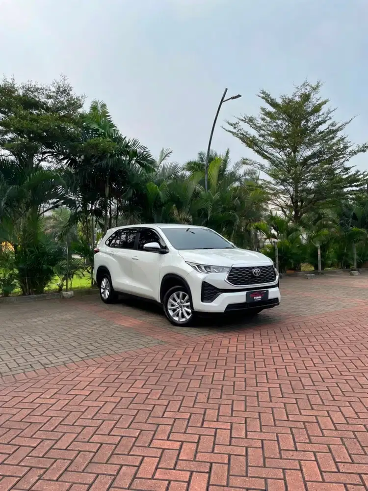 [Low Odo] Toyota Kijang Innova Zenix 2.0 V CVT 2025