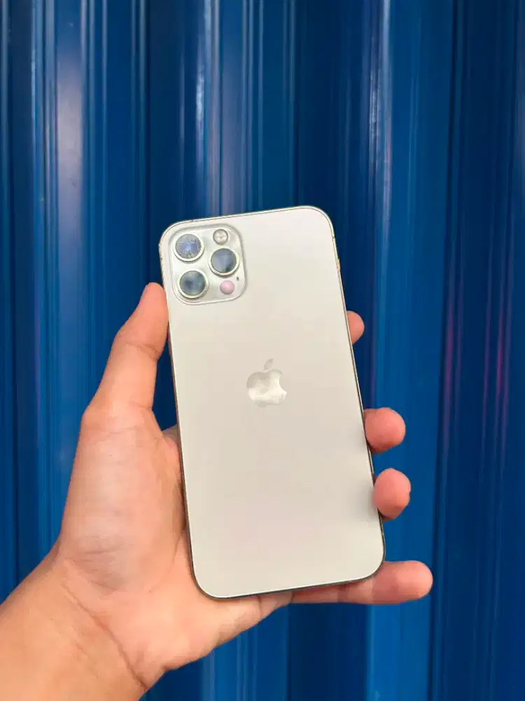iPhone 12 Pro 256Gb Gold
Jaringan All Operator