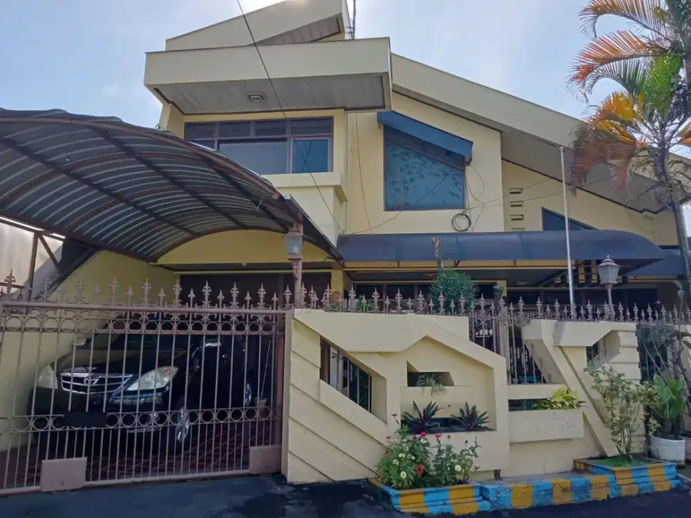 Rumah Luas dan Asri di Emprit Mas. Dekat Kampus UM, UMM, Alun-Alun Kota Malang, Cyber Mall Malang, Mall Matos.MLG00048