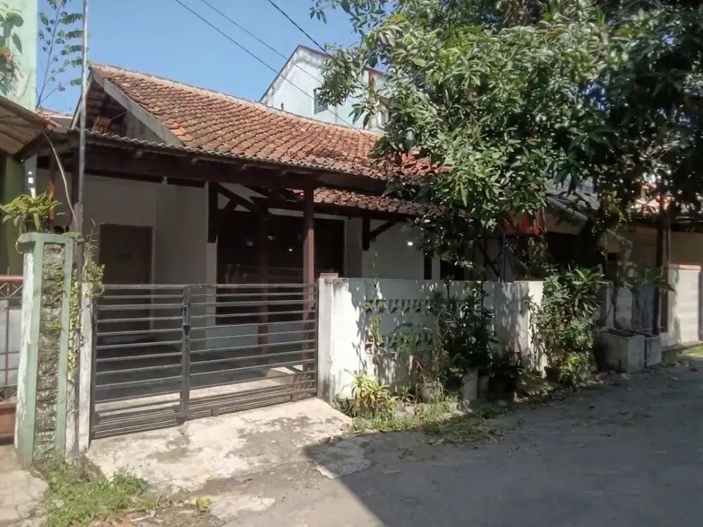 Rumah Taman Kopo Indah 1, Terawat Jalan Lebar