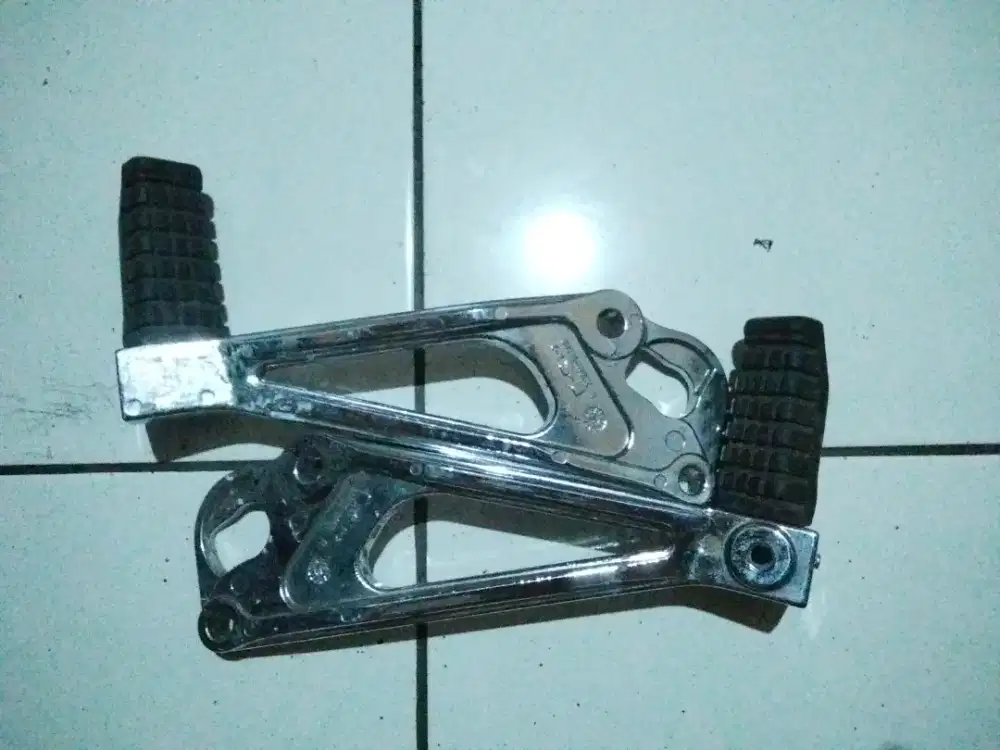 Bustep/pijakan ninja R