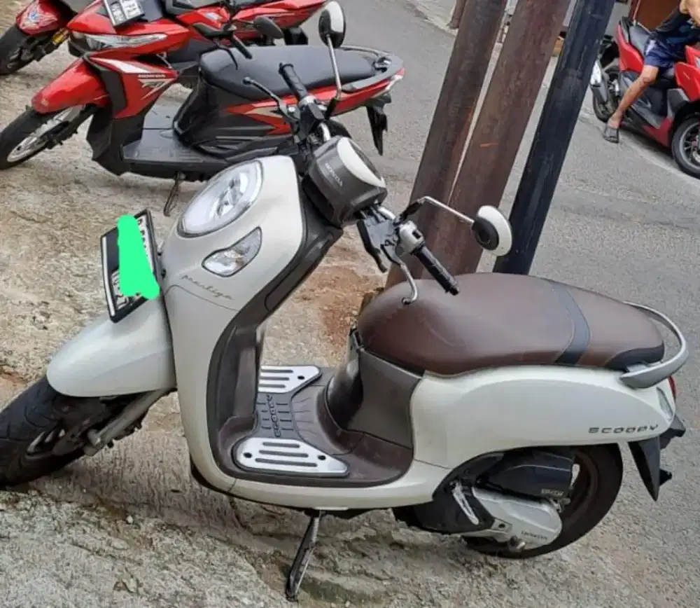 SCOOPY PRESTIGE TAHUN 2022