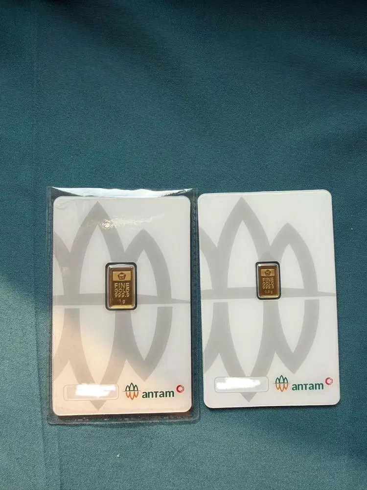 Logam Mulia LM Antam 1 gram dan 0,5 gram