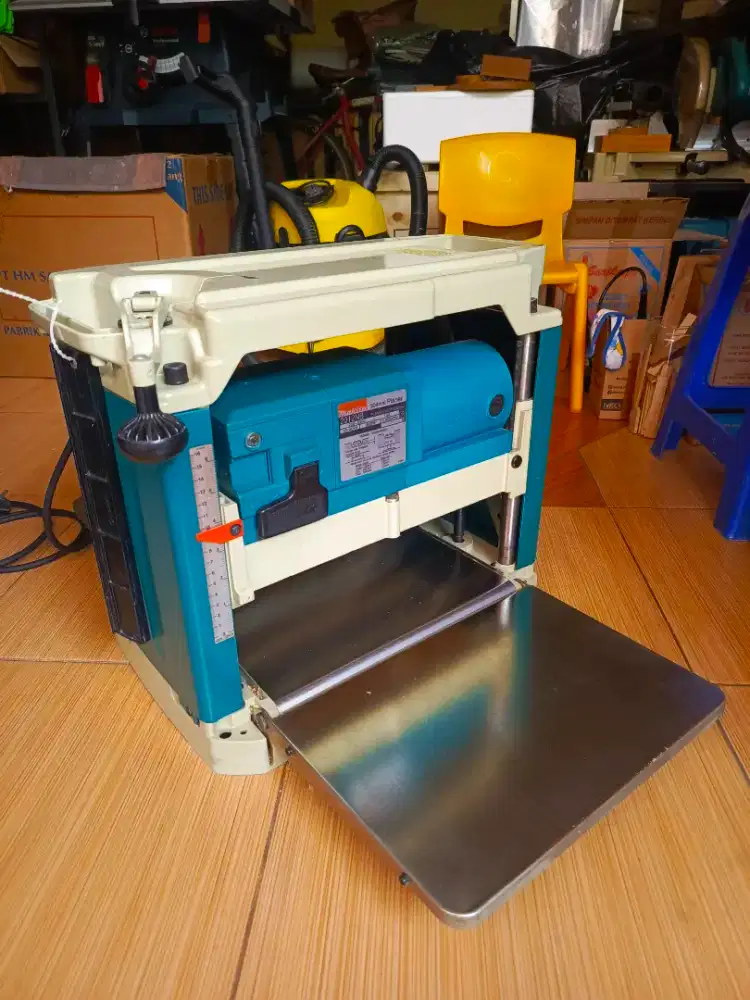 Table Planer MAKITA 2012NB