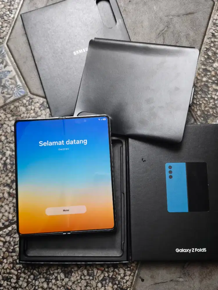 samsung galaxy Z fold 5 12/256