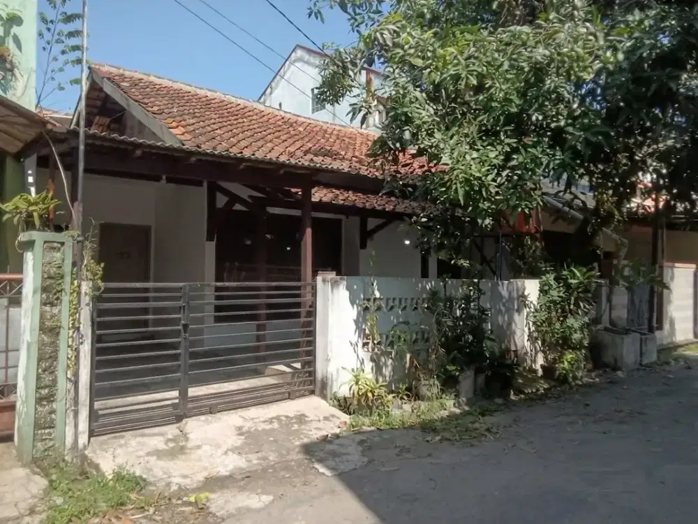 Rumah Nyaman di Taman Kopo Indah 1, Lingkungan Asri Dekat Pasar Segar